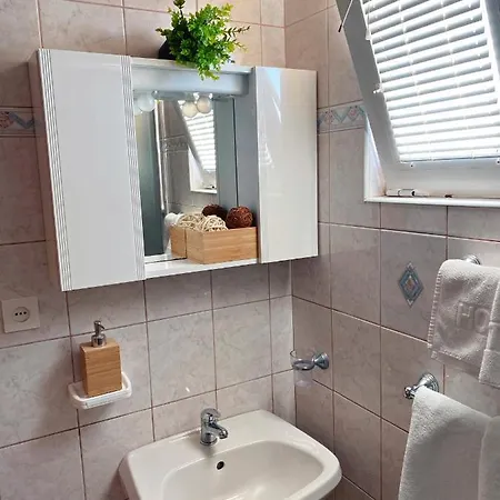 The Manzoni Family 1 4*