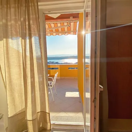 The Manzoni Family 1 Pensión 4*